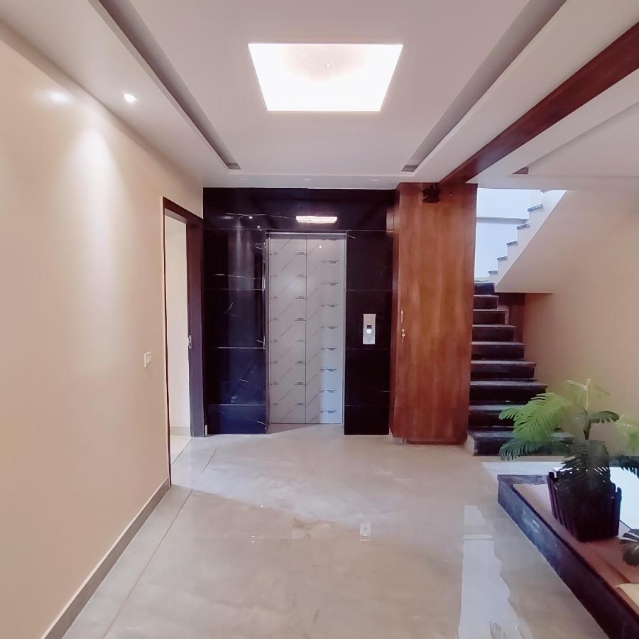 Hotel Luxuria Лудхиана Экстерьер фото