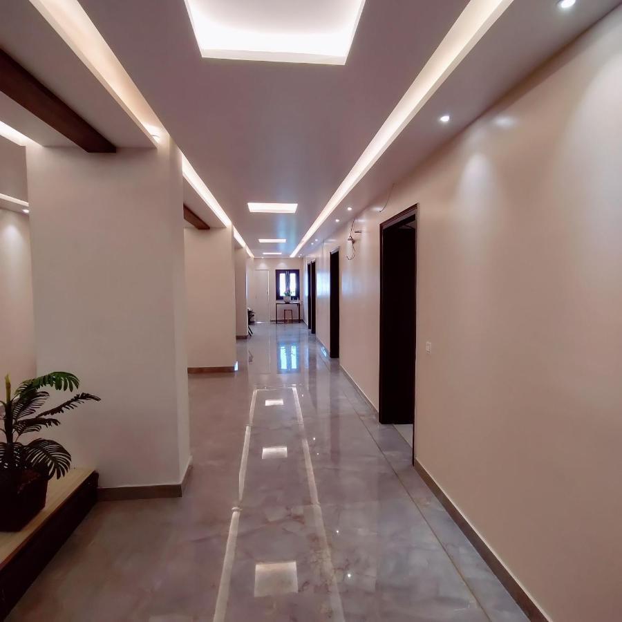 Hotel Luxuria Лудхиана Экстерьер фото
